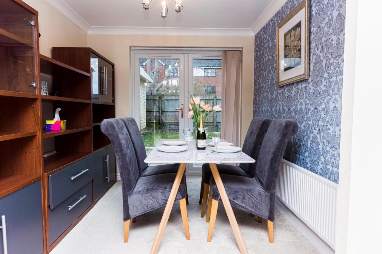 Burnham House - Labrad Homes Holiday home